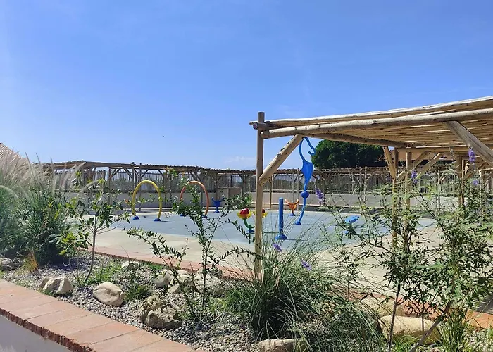 T3 Lumineux Avec Piscines Et Terrasses, 6 Couchages, Proche Sports Et Loisirs, - Fr-1-195-61 *
